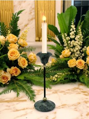 Bougeoir en marbre vert, fait main, pierre naturelle authentique et design décoratif.