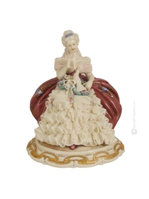 DAME À LA COLOMBE Statue figurine Capodimonte porcelaine faite à la main en Italie