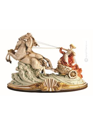 LE CHAR D'AURORA Statuette figurine en porcelaine de Capodimonte faite à la main en Italie