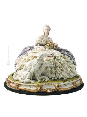 DAME AVEC LEVIERI Statuette figurine en porcelaine de Capodimonte faite à la main en Italie