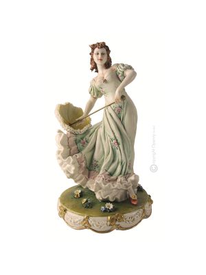 DAME AVEC PARAPLUIE Statuette figurine en porcelaine de Capodimonte faite à la main en Italie