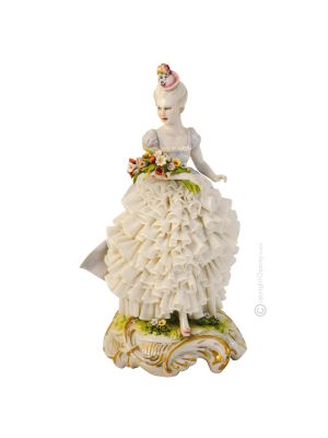 SPRING WALK Figurine statuette en porcelaine Capodimonte faite à la main en Italie
