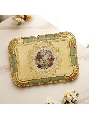 Plateau en bois orné de détails en feuille d'or 24 carats, une ancienne tradition artistique florentine.