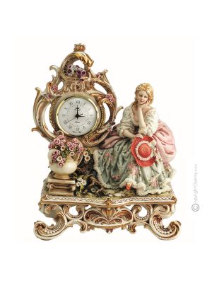 Horloge de table LADY ON BENCH en porcelaine de Capodimonte, artisanat Made in Italy