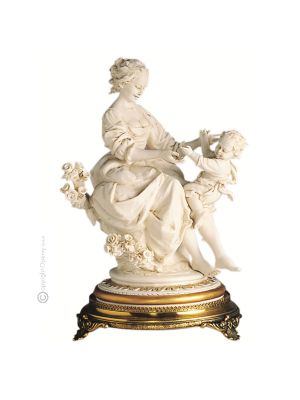MÈRE AVEC ENFANT Figurine en porcelaine de Capodimonte faite à la main Fabriqué en Italie