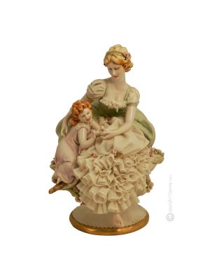 MÈRE AVEC BÉBÉ Statuette figurine en porcelaine de Capodimonte faite à la main en Italie
