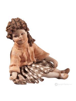 CLELIA - Détails réalistes pour cette poupée en porcelaine de Capodimonte.