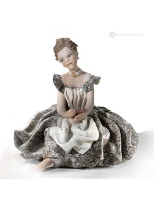 Statuette DAME Capodimonte, dame en porcelaine raffinée, élégance italienne.