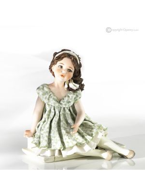 FEDERICA - Statuette Capodimonte, un chef-d'œuvre de porcelaine artisanale.