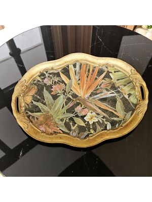 Plateau en bois avec finitions en feuille d'or 24 carats, inspiré de la tradition artistique florentine.