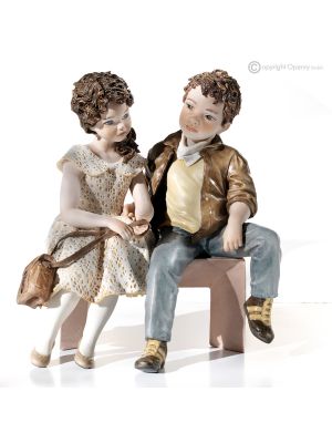 RENCONTRE - Statuette Capodimonte, art raffiné en porcelaine exclusive et unique.