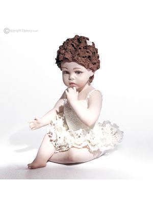 JOUJOU - Capodimonte, figure de danseuse romantique et raffinée en porcelaine.