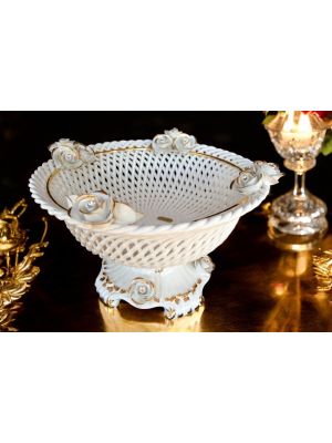 Présentoir à gâteaux, pièce maîtresse en céramique de qualité supérieure, avec roses, cristaux et détails dorés, fait à la main.