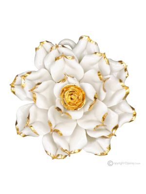 OR ROSE – Fleur suspendue en porcelaine de Capodimonte, détails en or 24 carats