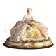 DAME AVEC LEVIERI Statuette figurine en porcelaine de Capodimonte faite à la main en Italie